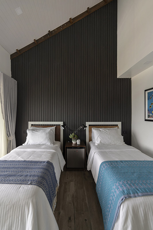 images/imagehover_remodel/Deluxe_A.jpg#joomlaImage://local-images/imagehover_remodel/Deluxe_A.jpg?width=533&height=800